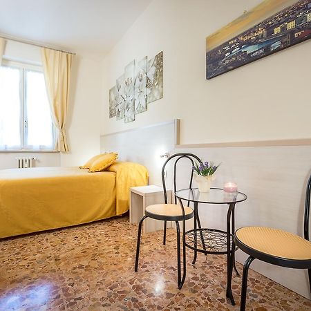 B&B Dolce Luna Florence Buitenkant foto