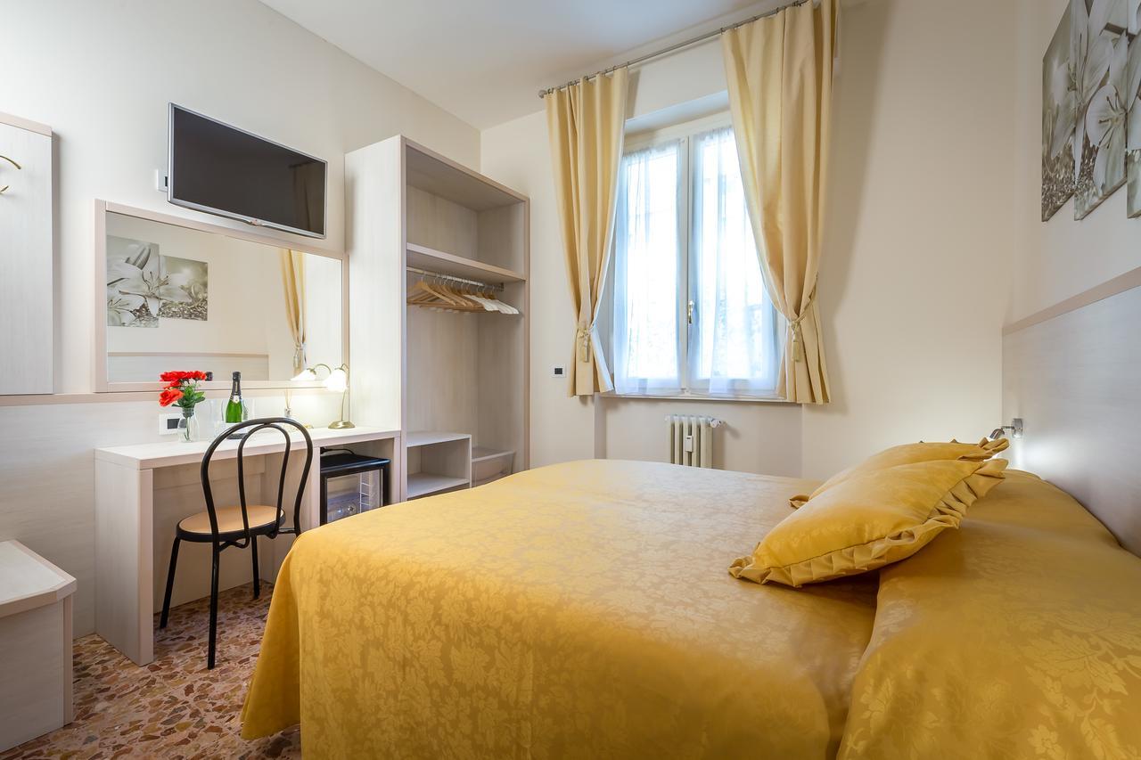 B&B Dolce Luna Florence Buitenkant foto