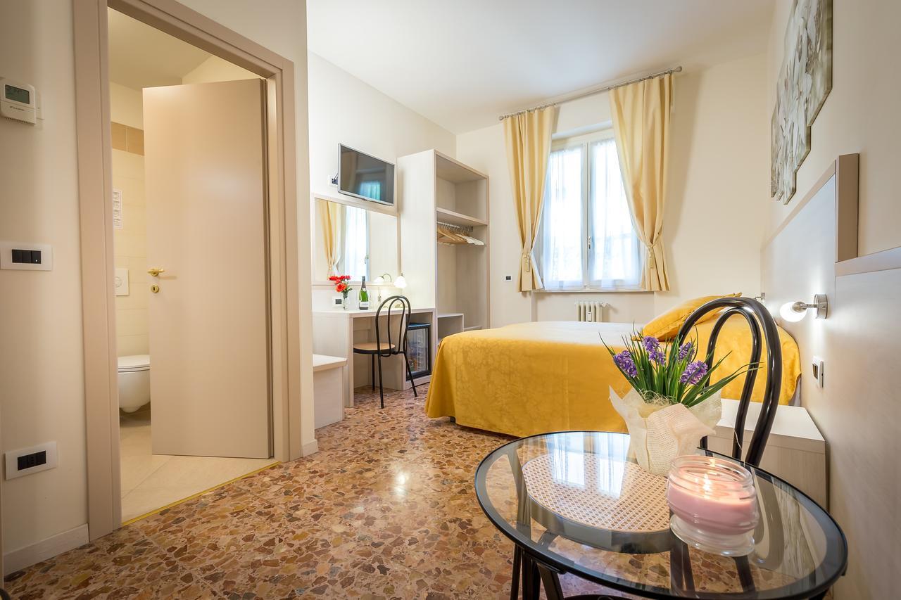 B&B Dolce Luna Florence Buitenkant foto
